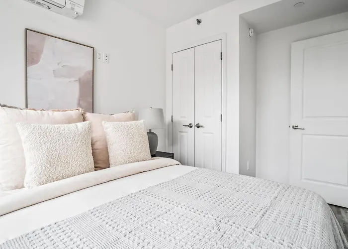 Stunning Modern 2Bedroom Apartment Near Central Park And Times Square